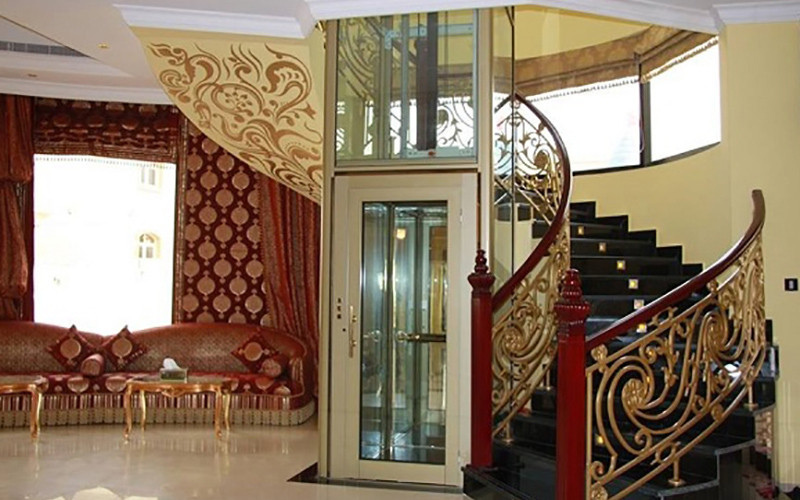alt text: Mẫu thiết kế nhà phố có thang máy sang trọng
