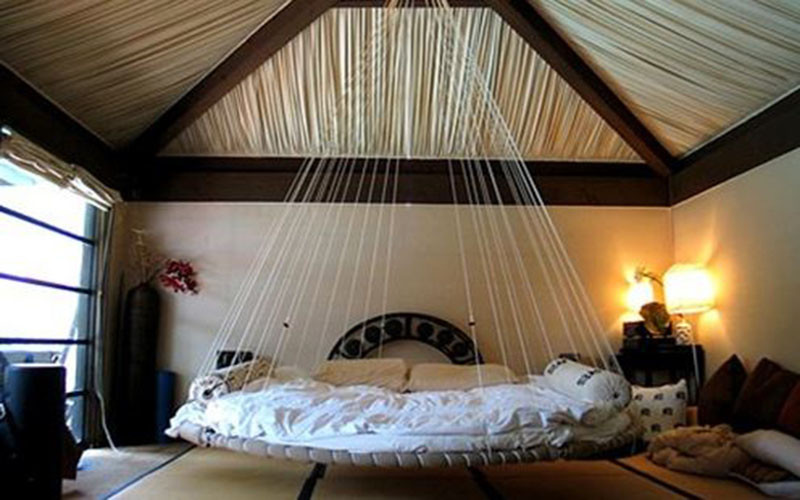 Phòng ngủ với giường treo