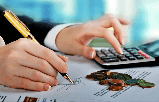 Phí sang tên sổ đỏ gồm những gì? Bên nào phải nộp?